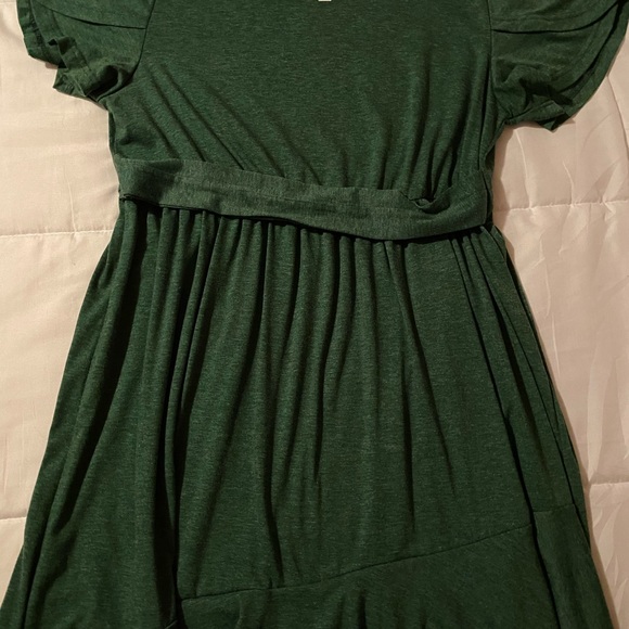 Hunter Green Flowy Dress - Picture 2 of 2